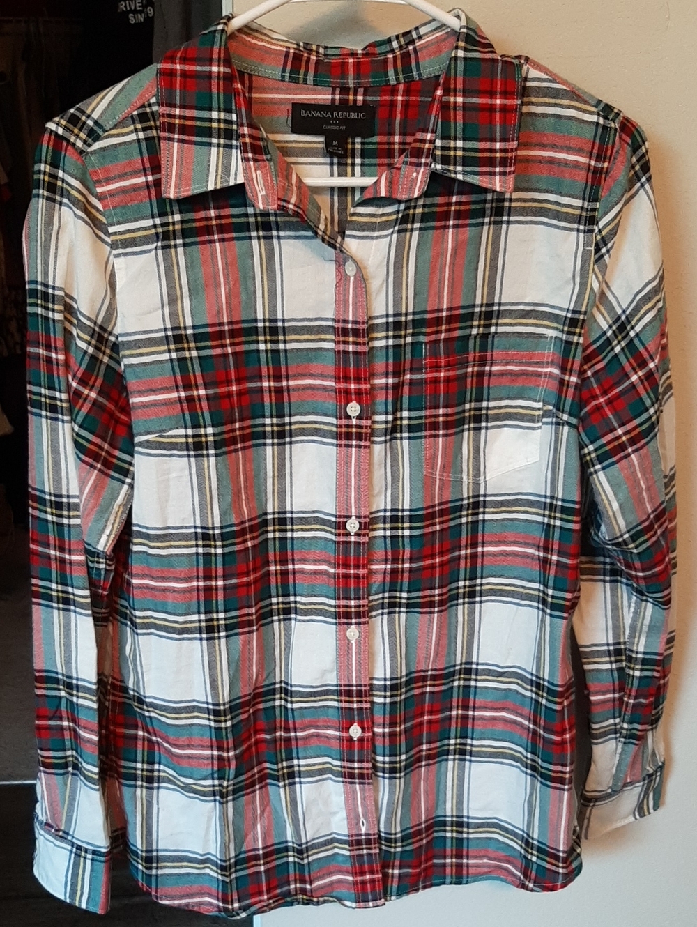 Banana Republic Classic Fit Tartan Plaid MED Button Down Shirt